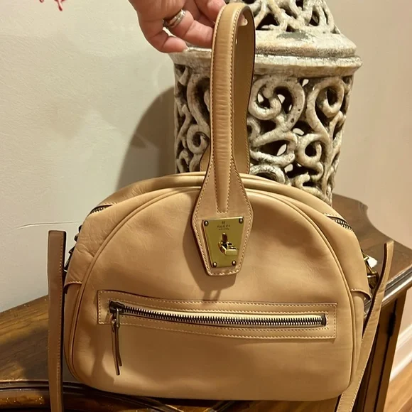 Authentic Rare Gucci Bag - Picture 3 of 16